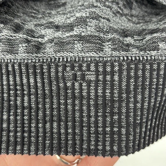 Lululemon Rest Less Tight Knit Pullover in Heathered Black Women’s Size 6 - Picture 4 of 11